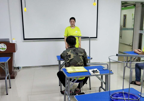 现场直击|呈伴常州分校[4月15日]美容班开学典礼！